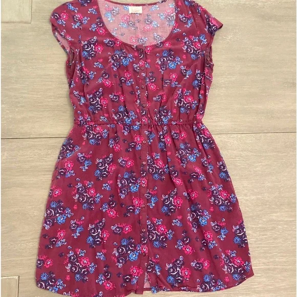 Levi's | Dresses | Levis Floral Shortsleeved Sun Dress Burgundy W Purple Blue Flowers Size L | Poshmark Levi's | Dresses | Levis Floral Shortsleeved Sun Dress Burgundy W Purple Blue Flowers Size L | Poshmark